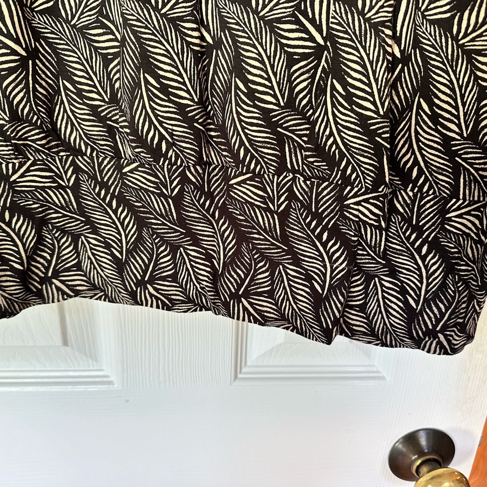 Top - Picture 2 of 5